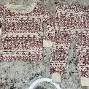 *GENTLY WORN* Burt's Bees Baby 6-9 M Fair Isle Print Pajama Set